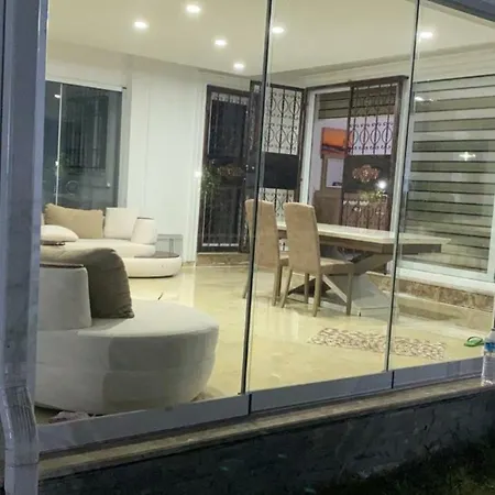 Villa Swimming Pool *